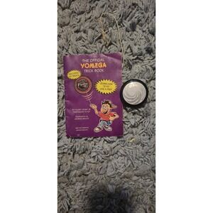 Yomega Raider Yo-Yo + Official Trick Book Ball Bearing YoYo